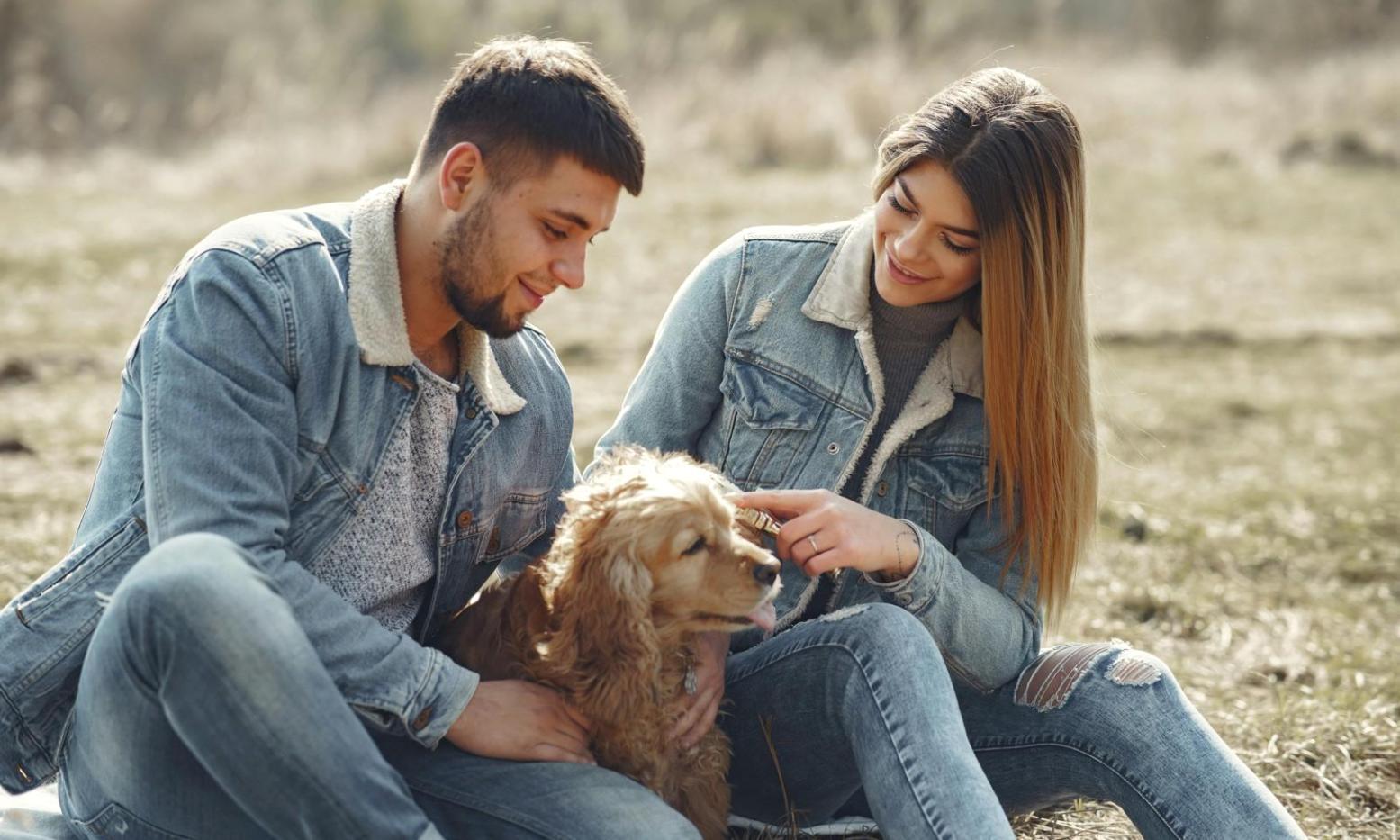 Famiglia che partecipa insieme ad attività di crescita personale